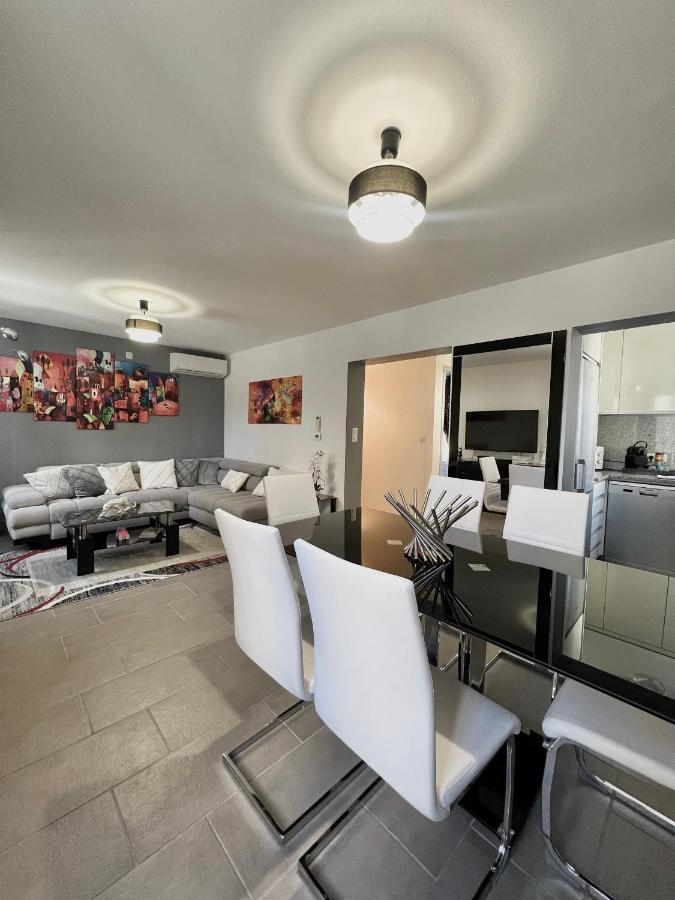 Diego 4 Pieces Duplex Appartamento *